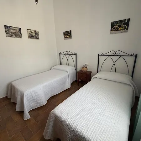 Elena Solo Familias Y Parejas Conil De La Frontera
